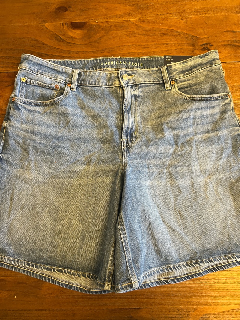 American Eagle Low Rise Baggy 8” Denim Shorts